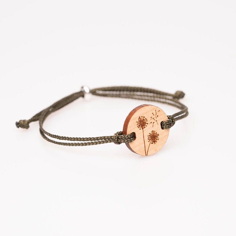 Holzschmuck Armband aus Kirschholz mit Pusteblume Motiv Graviert 